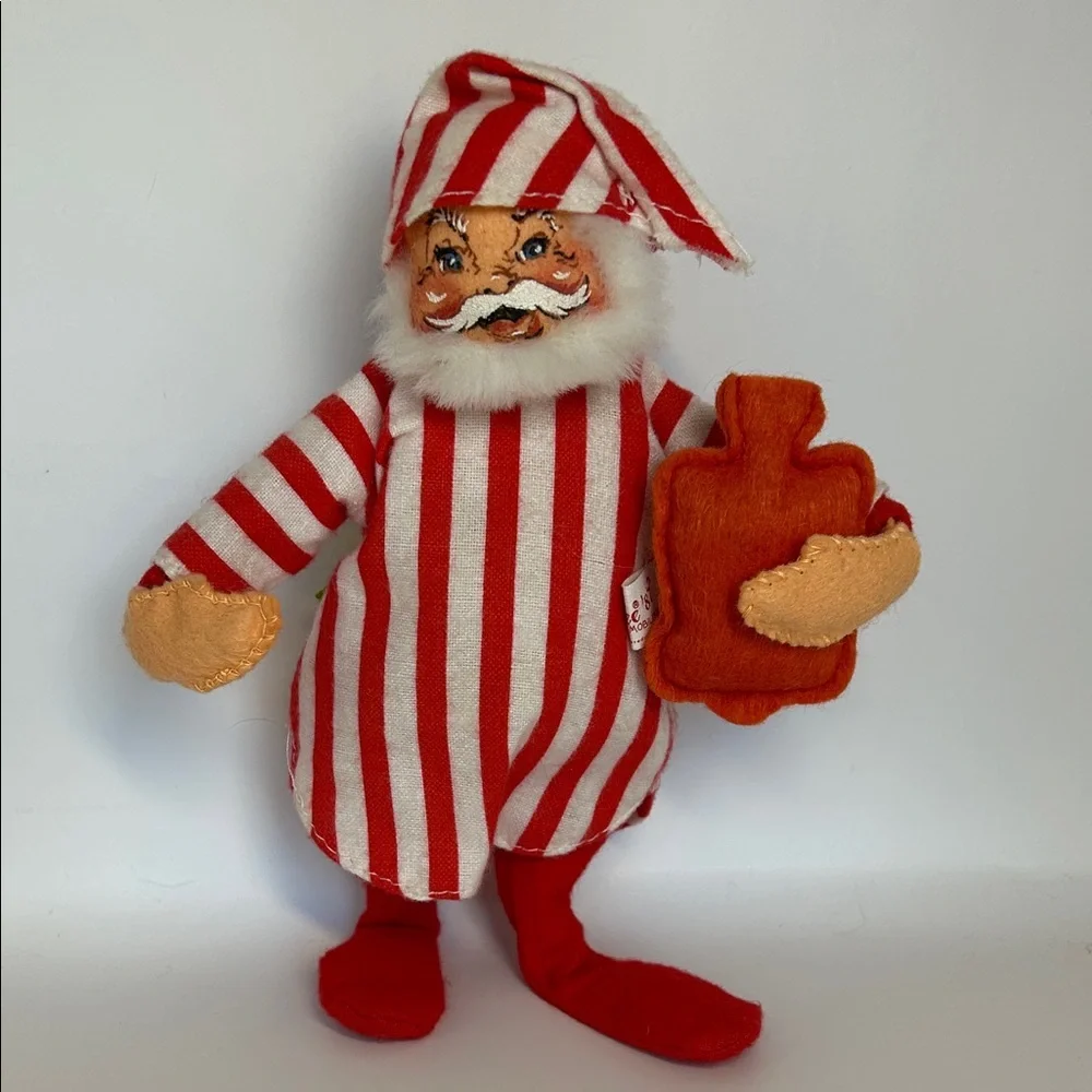 Annalee Santa with hot water bag